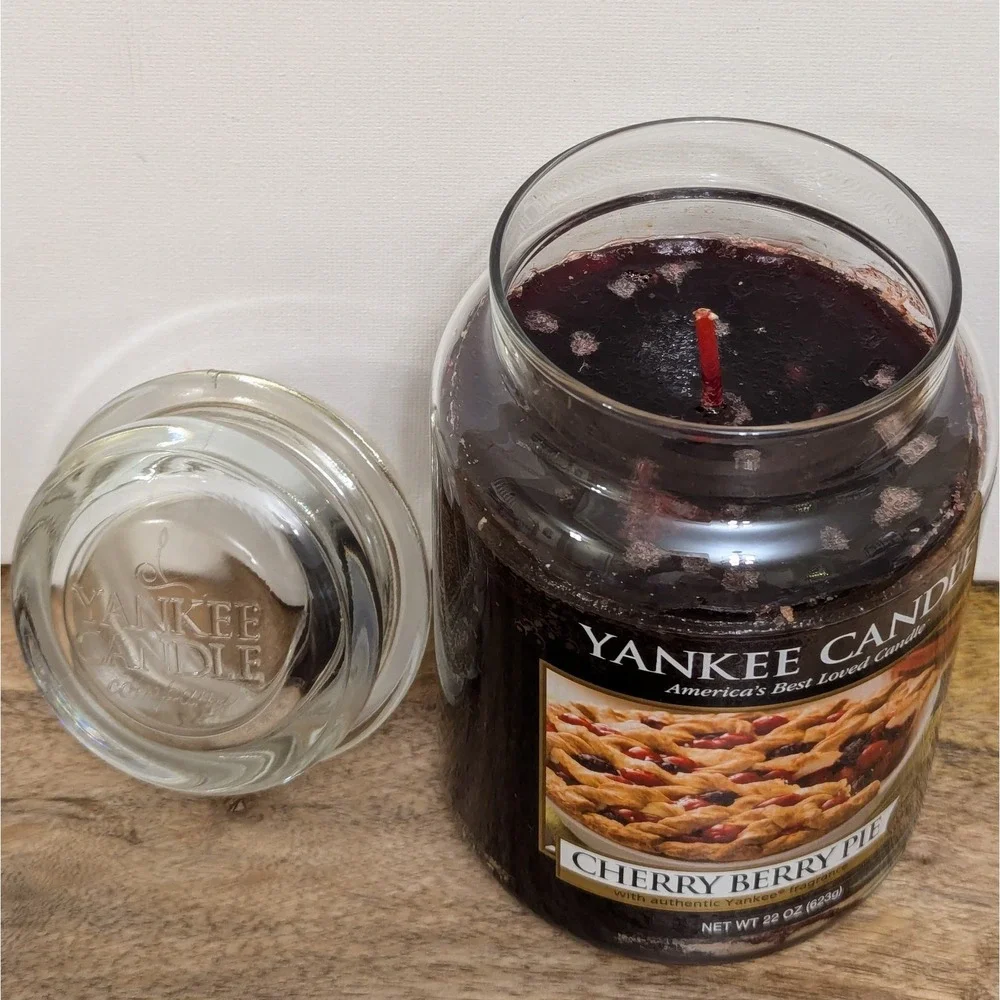 Yankee Candle CHERRY BERRY PIE Large Jar 22 oz RARE Food & Spice Collection HTF